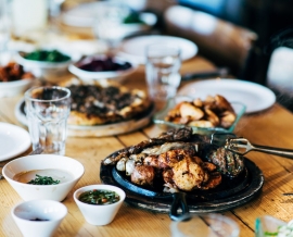 איסקנדר - מסעדת בשרים על גדות הנהר